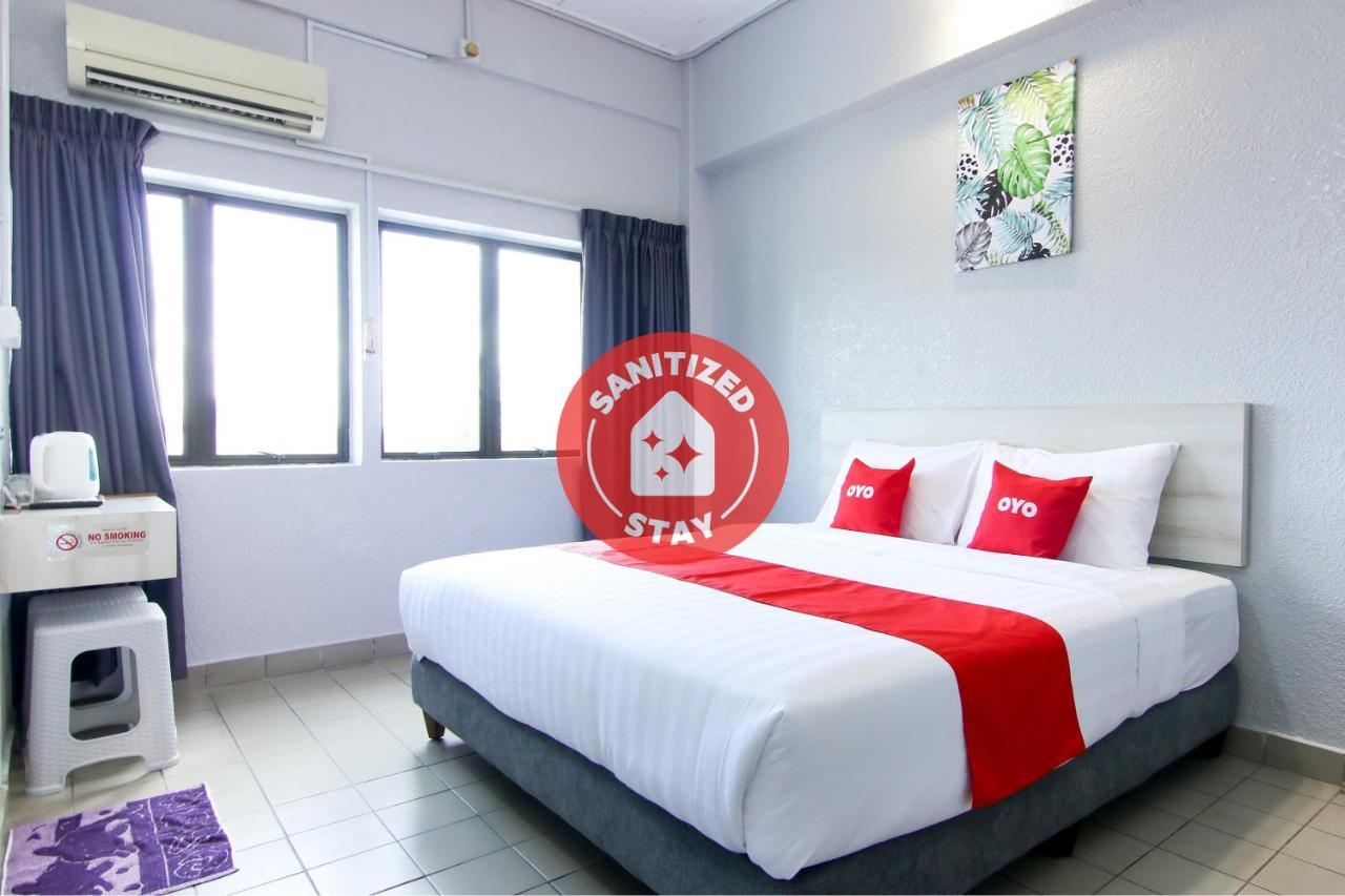 Oyo 89846 Lotus Inn Hotel Malacca Kültér fotó