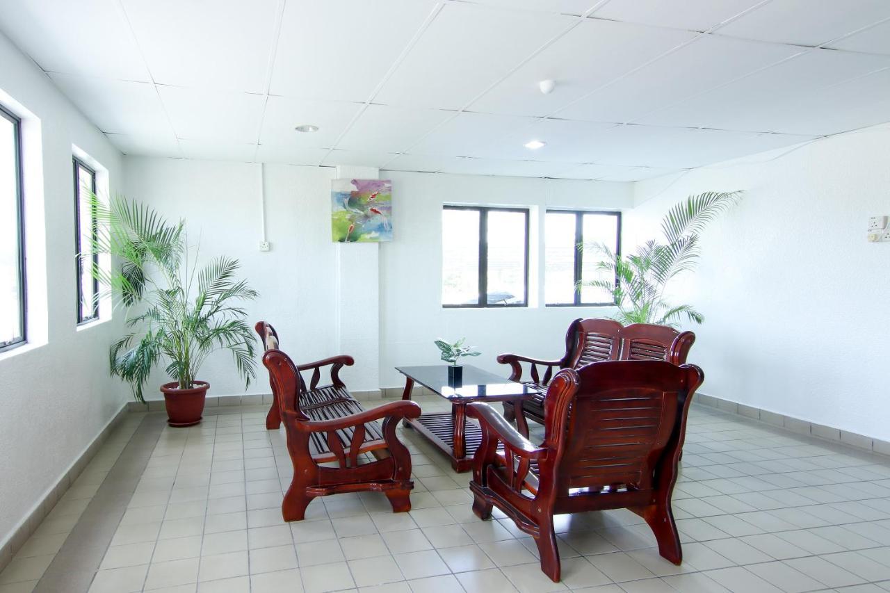 Oyo 89846 Lotus Inn Hotel Malacca Kültér fotó